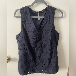 Sleeveless Blouse‎